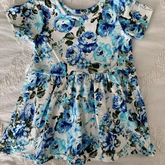 Matching Mommy and Me Floral Dresses - Picture 3 of 7